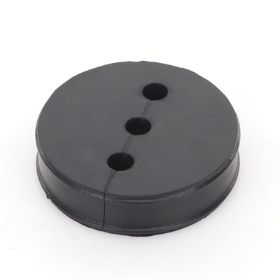Inserto de Caucho de 4″ Con Tres Orificios para Cable de 3/8 in