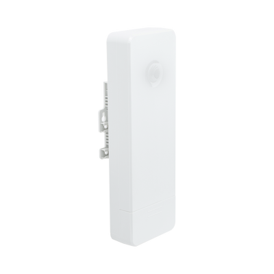 Suscriptor ePMP Force 130 MIMO 2×2 / 28 dBm de potencia / Mejor desempeño en zonas altamente ruidosas / 5150-5970 MHz / Distancia de 3 km en PTMP / Antena integrada de 14 dBi (C050900C505A)