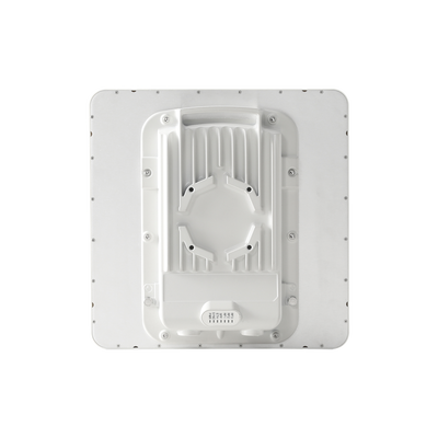 PTP-550  Hasta 1.36 GBps / 4910 – 6200 MHz / 802.11 AC Wave 2  MU-MIMO 4: 4×4 / BackHaul con Antena Integrada (Alta ganancia 23 dBi)   (C050055H016A)